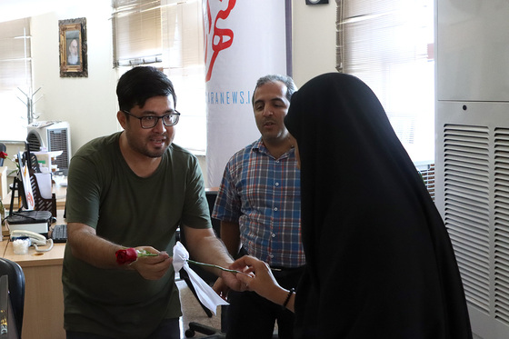 حضور مخاطبان و مسئولان در روزنامه شهرآرا به مناسبت روز خبرنگار