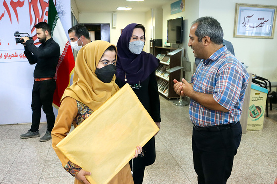 حضور مخاطبان و مسئولان در روزنامه شهرآرا به مناسبت روز خبرنگار