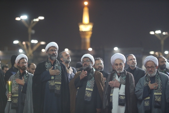 آیین خطبه خوانی شب شهادت امام رضا(ع) در حرم مطهر رضوی