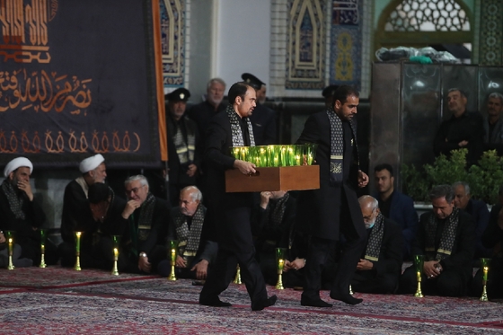 آیین خطبه خوانی شب شهادت امام رضا(ع) در حرم مطهر رضوی