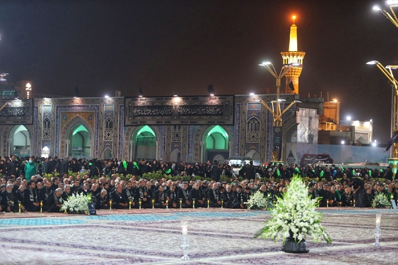 آیین خطبه خوانی شب شهادت امام رضا(ع) در حرم مطهر رضوی