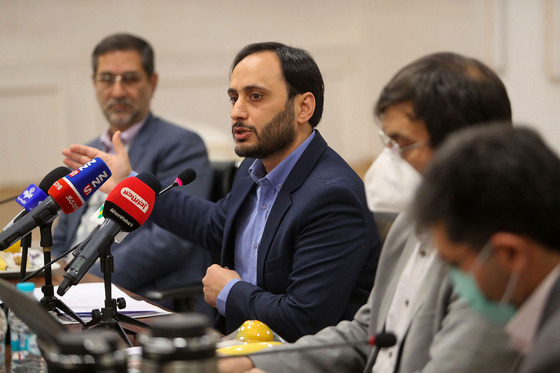 نشست هم اندیشی اساتید دانشگاه علوم پزشکی مشهد با سخنگوی دولت