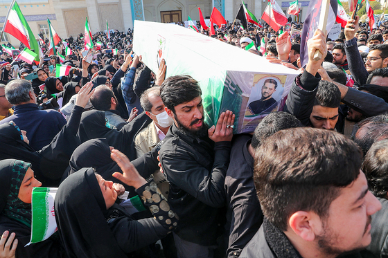 تشییع پیکر دو دانشجوی شهید حافظ امنیت در دانشگاه فردوسی