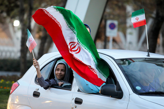  شادی مردم مشهد بعد از برد تیم ملی ایران