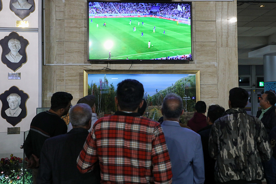 تماشای سومین بازی ایران در جام جهانی ۲۰۲۲