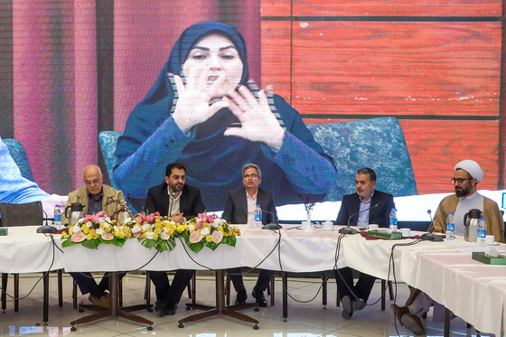 نشست شهردار مشهد با همکاران دارای نیازهای ویژه شهرداری