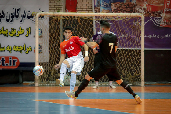 لیگ برتر فوتسال | مسابقه فرش آرا مشهد و سن ایچ ساوه