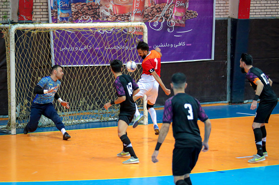 لیگ برتر فوتسال | مسابقه فرش آرا مشهد و سن ایچ ساوه