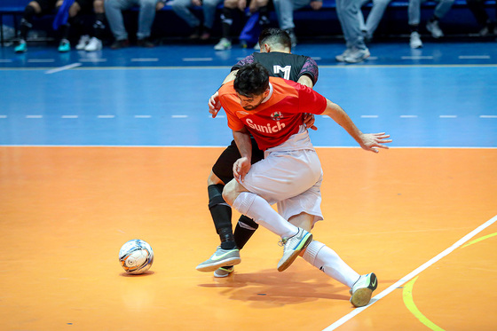 لیگ برتر فوتسال | مسابقه فرش آرا مشهد و سن ایچ ساوه