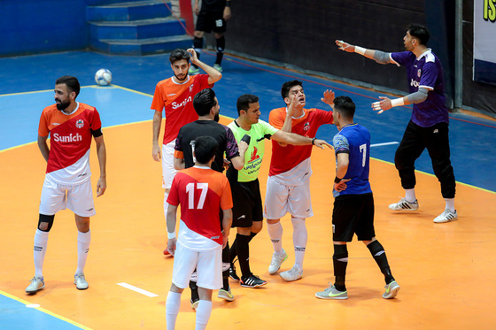 لیگ برتر فوتسال | مسابقه فرش آرا مشهد و سن ایچ ساوه