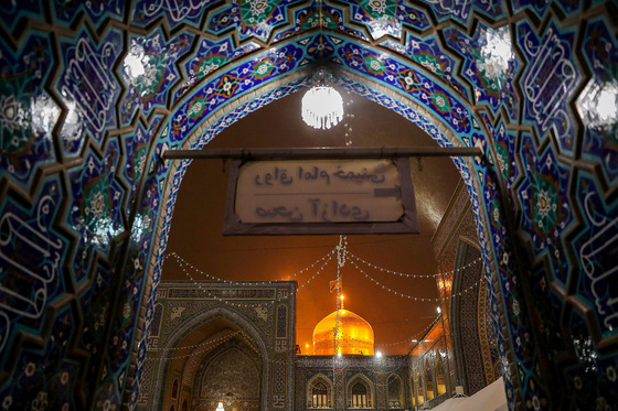 بارش برف در حرم مطهر رضوی