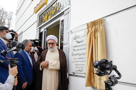 آیین بهره‌برداری از ۸ پروژه درمانی بیمارستان امام رضا (ع)
