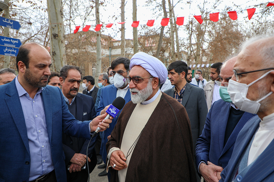 آیین بهره‌برداری از ۸ پروژه درمانی بیمارستان امام رضا (ع)