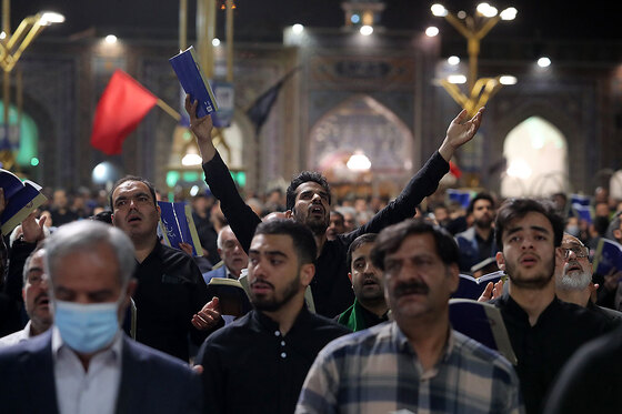 مراسم احیاء شب 21 ماه رمضان در حرم مطهر رضوی