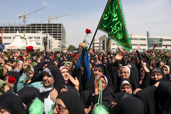 گلباران حرم مطهر رضوی