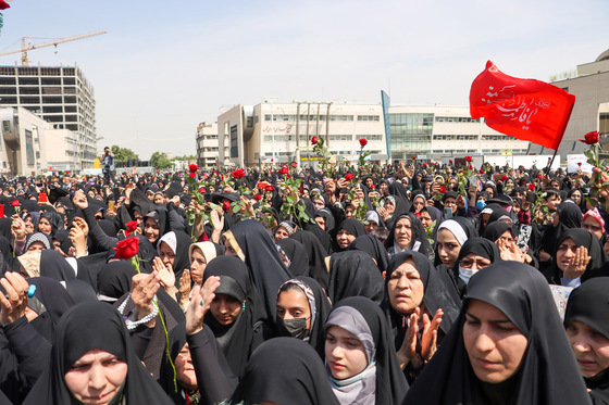 گلباران حرم مطهر رضوی