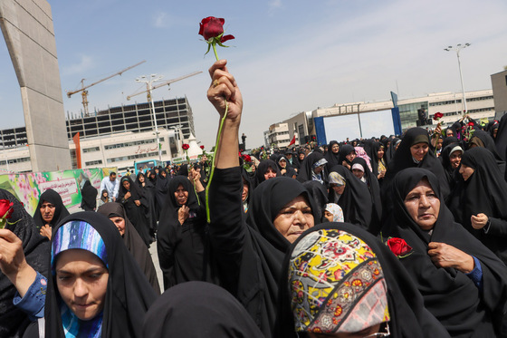 گلباران حرم مطهر رضوی