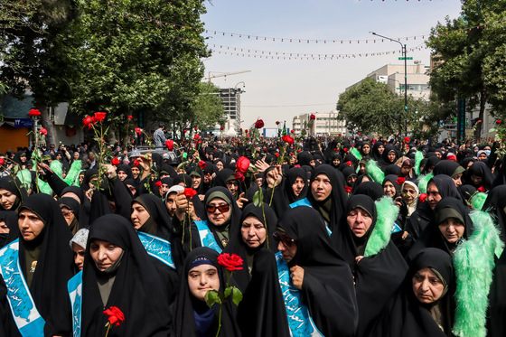 گلباران حرم مطهر رضوی