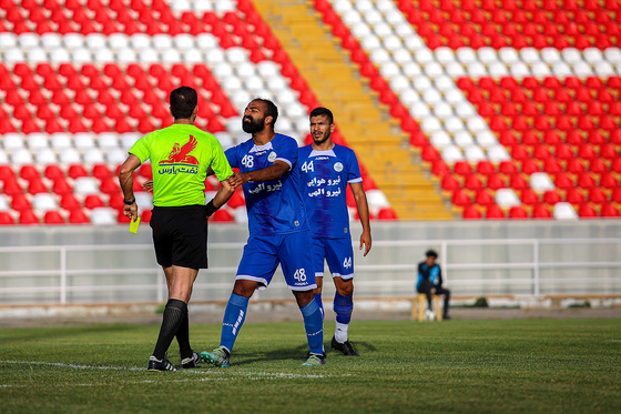 لیگ دسته‌سوم فوتبال | مسابقه شریعت نوین مشهد و عقاب تهران