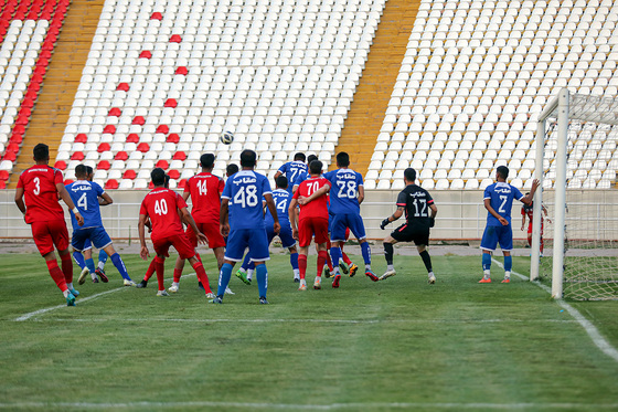 لیگ دسته‌سوم فوتبال | مسابقه شریعت نوین مشهد و عقاب تهران