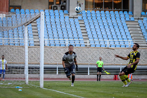 لیگ دسته‌سوم فوتبال | مسابقه شادکام مشهد و عقاب تهران