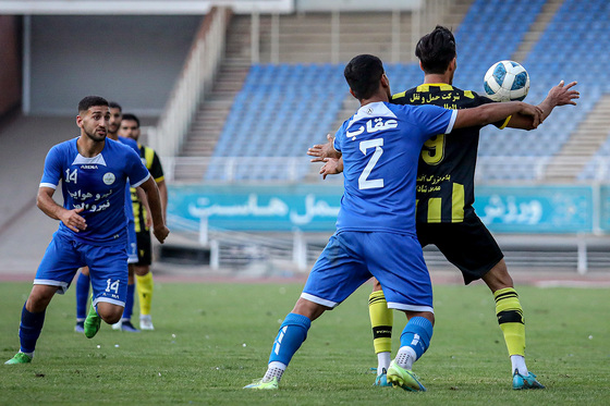 لیگ دسته‌سوم فوتبال | مسابقه شادکام مشهد و عقاب تهران