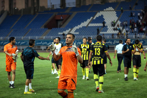 لیگ دسته‌سوم فوتبال | مسابقه شادکام مشهد و عقاب تهران