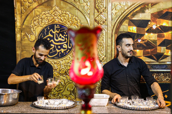 حال و هوای شهر مشهد در شب هشتم محرم