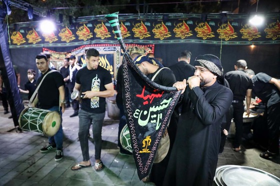 آیین سینی گردانی حضرت قاسم علیه السلام در شب هشتم محرم