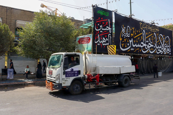 خدمات رسانی معاونت خدمات شهری شهرداری مشهد به عزاداران حسینی در روز تاسوعا