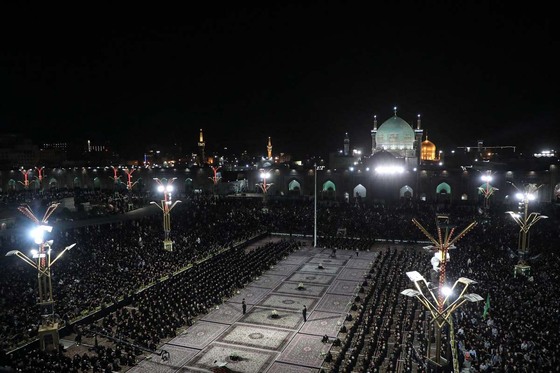 آئین خطبه خوانی شب عاشورا در حرم مطهر رضوی