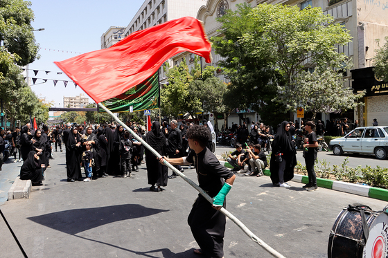  عزاداری روز عاشورا در مشهد