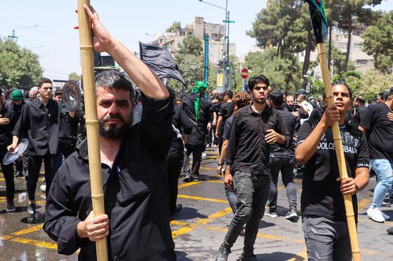  عزاداری روز عاشورا در مشهد