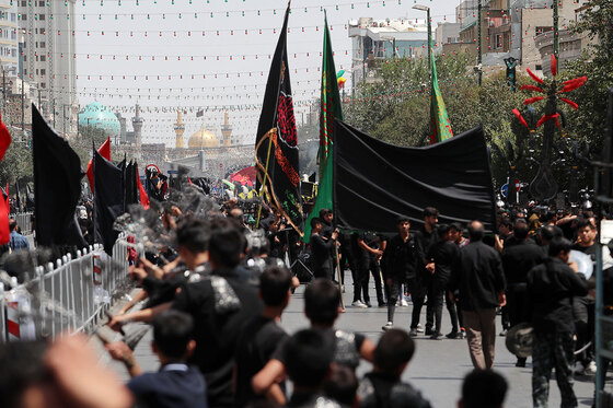 عزاداری روز عاشورا در خیابان امام رضا علیه السلام مشهد