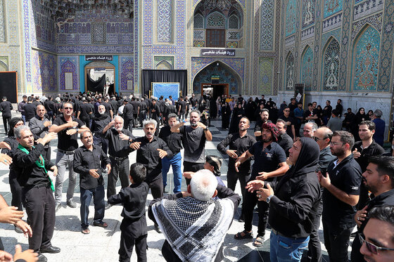 عزاداری روز عاشورا در خیابان امام رضا علیه السلام مشهد