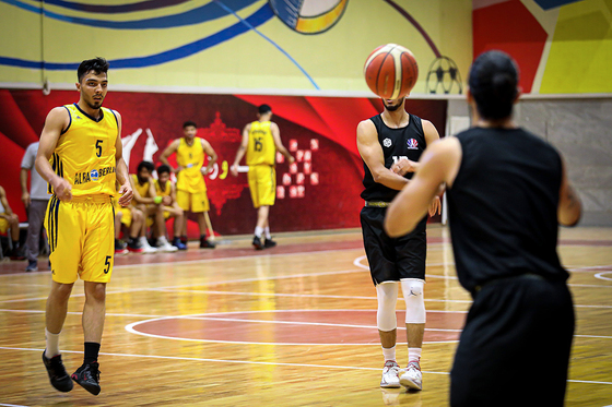 مسابقات لیگ برتر بسکتبال استان | دیدار رادین و فرش مشهد