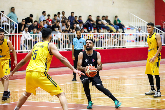 مسابقات لیگ برتر بسکتبال استان | دیدار رادین و فرش مشهد