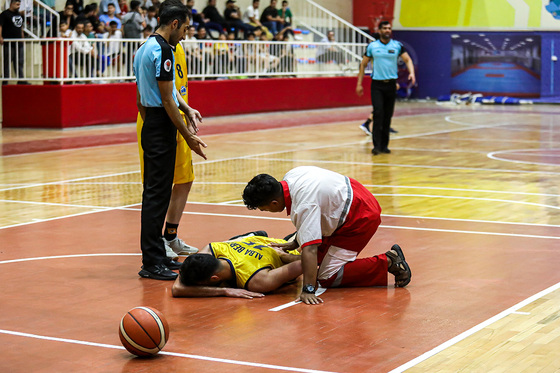 مسابقات لیگ برتر بسکتبال استان | دیدار رادین و فرش مشهد