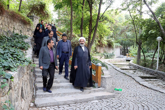 بازدید نماینده مردم مشهد در مجلس شورای اسلامی از بوستان وکیل آباد مشهد