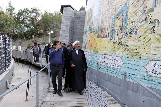 بازدید نماینده مردم مشهد در مجلس شورای اسلامی از بوستان وکیل آباد مشهد