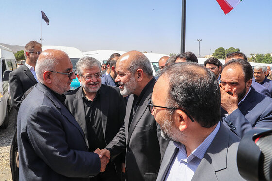 رونمایی از ١۵٠ دستگاه ون و اتوبوس با حضور وزیر کشور در مشهد 