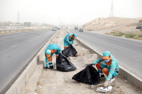 پاکسازی ٧ محور ورودی شهر مشهد تا عمق ۱۰ کیلومتر