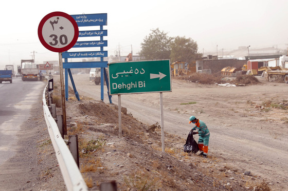 پاکسازی ٧ محور ورودی شهر مشهد تا عمق ۱۰ کیلومتر