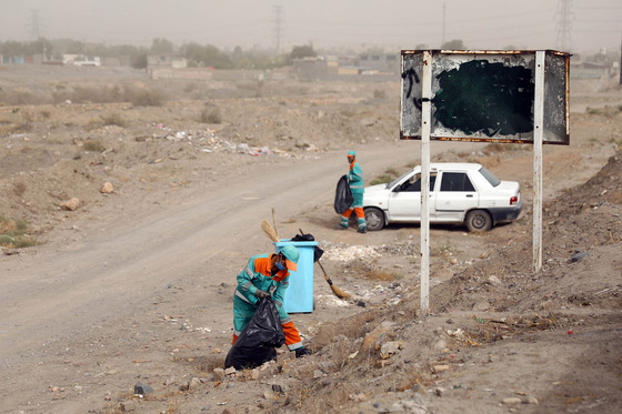 پاکسازی ٧ محور ورودی شهر مشهد تا عمق ۱۰ کیلومتر