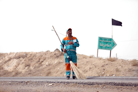 پاکسازی ٧ محور ورودی شهر مشهد تا عمق ۱۰ کیلومتر