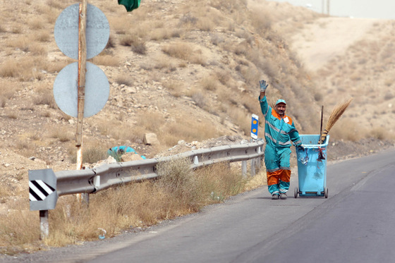 پاکسازی ٧ محور ورودی شهر مشهد تا عمق ۱۰ کیلومتر