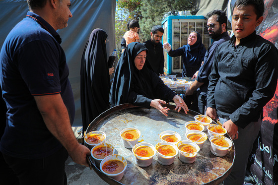 زائران پیاده امام رضا (ع)
