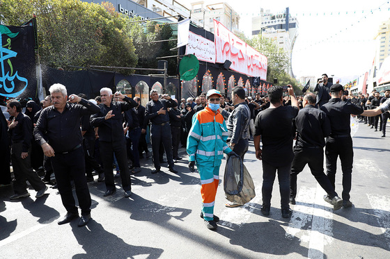 خدمت رسانی شهرداری مشهد به زائران امام رضا (ع)