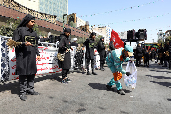 خدمت رسانی شهرداری مشهد به زائران امام رضا (ع)