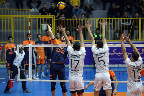 لیگ برتر والیبال | مسابقه نیان الکترونیک مشهد و گیتی پسند اصفهان